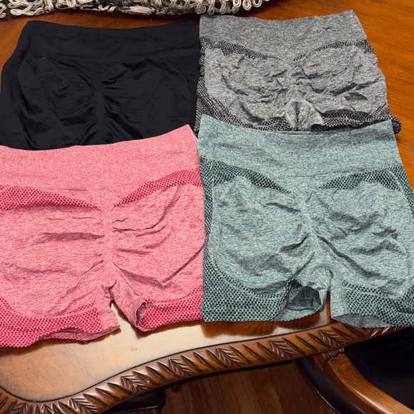 4 Women's Multi-Color Shorts - Picture 4 of 6